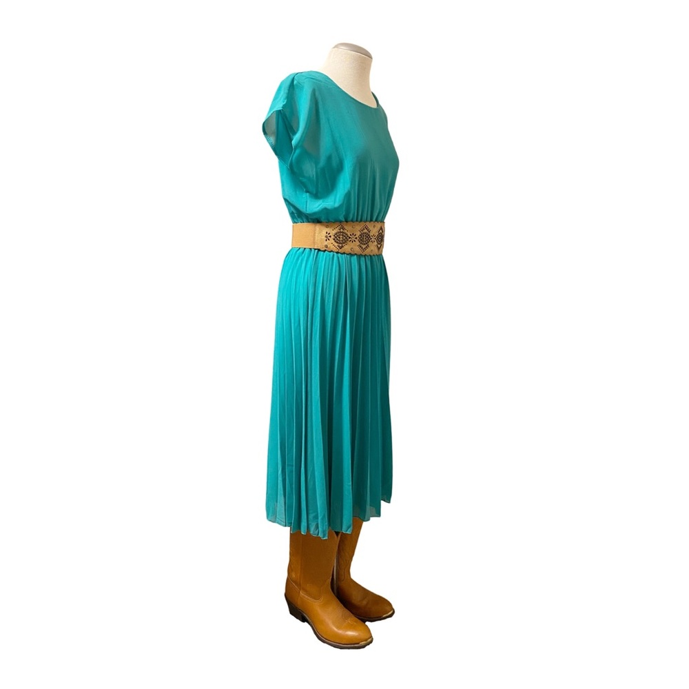 VINTAGE - PLEATS-A-PLENTY 80’s DAY DRESS
